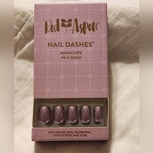Dash Nails by Red Aspen